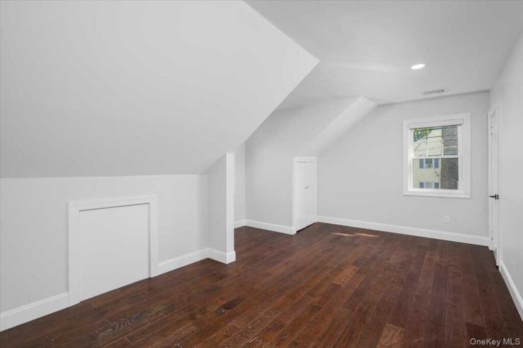 115 Davis Avenue, White Plains, NY 10605 - Photo 11 of 26