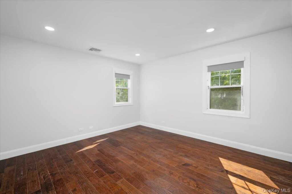 115 Davis Avenue, White Plains, NY 10605 - Photo 12 of 26