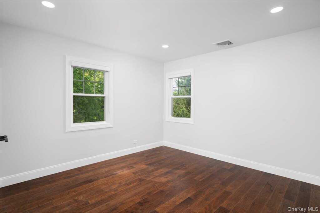 115 Davis Avenue, White Plains, NY 10605 - Photo 13 of 26
