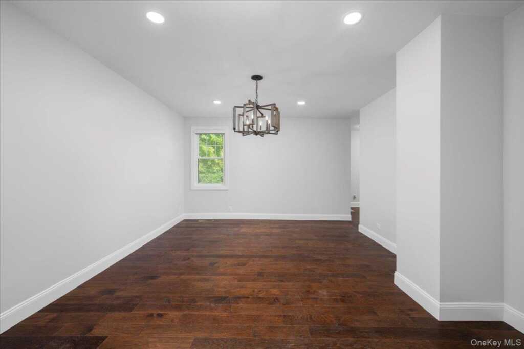 115 Davis Avenue, White Plains, NY 10605 - Photo 6 of 26