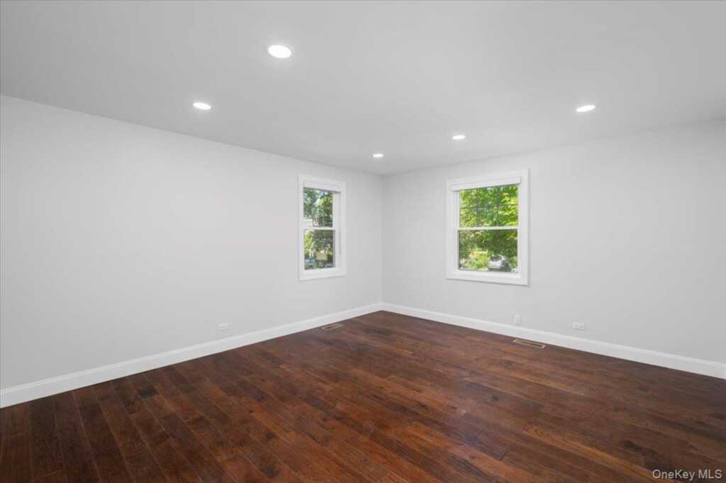 115 Davis Avenue, White Plains, NY 10605 - Photo 9 of 26