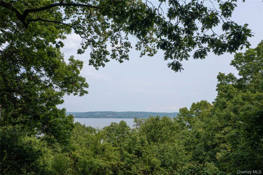 905 Route 9W, Nyack, NY 10960 - Photo 16 of 44