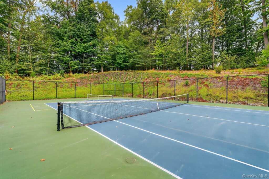 29 Michael Roberts Court, Pearl River, NY 10965 - Photo 34 of 44