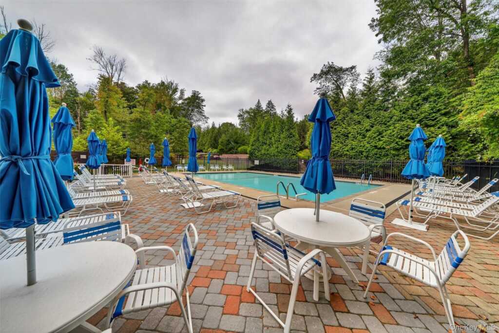 29 Michael Roberts Court, Pearl River, NY 10965 - Photo 41 of 44