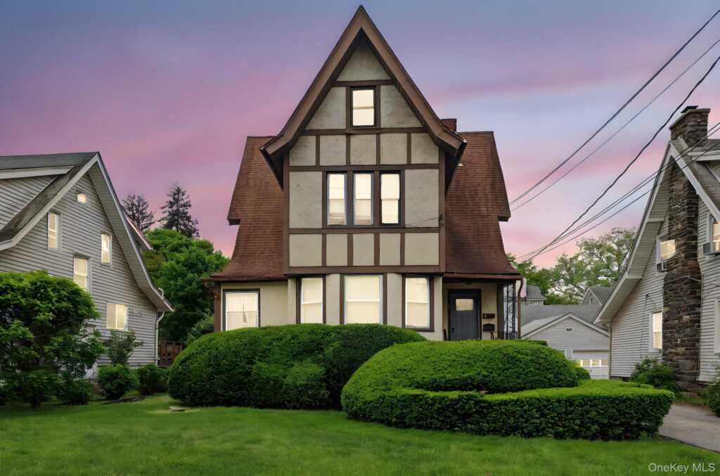 40 Longview Avenue, White Plains, NY 10605 - Photo 2 of 45