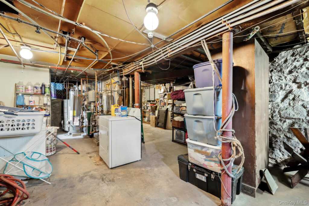 40 Longview Avenue, White Plains, NY 10605 - Photo 43 of 45