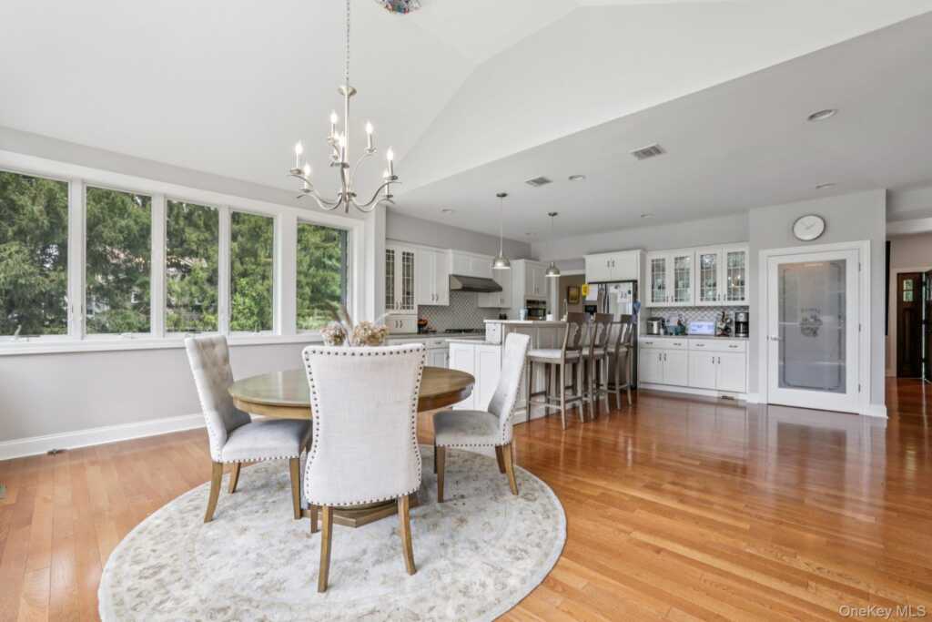 350 Boxberger Road, Valley Cottage, NY 10989 - Photo 10 of 50
