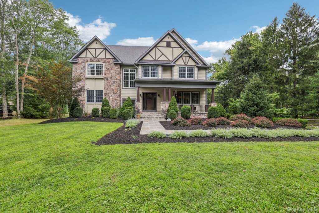 350 Boxberger Road, Valley Cottage, NY 10989 - Photo 2 of 50