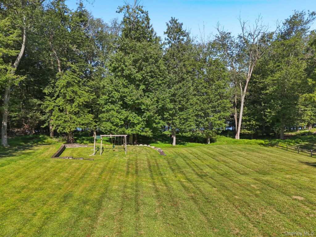 350 Boxberger Road, Valley Cottage, NY 10989 - Photo 44 of 50