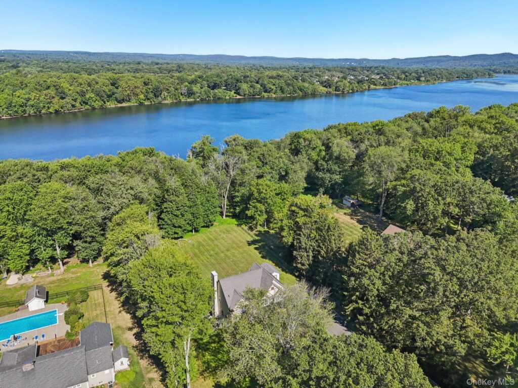 350 Boxberger Road, Valley Cottage, NY 10989 - Photo 45 of 50