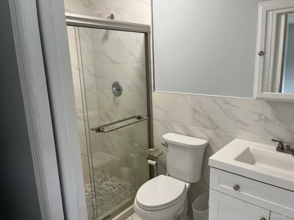 25 Collyer Avenue, New City, NY 10956 - Photo 3 of 7