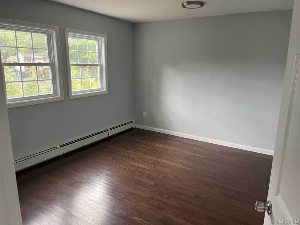 25 Collyer Avenue, New City, NY 10956 - Photo 4 of 7