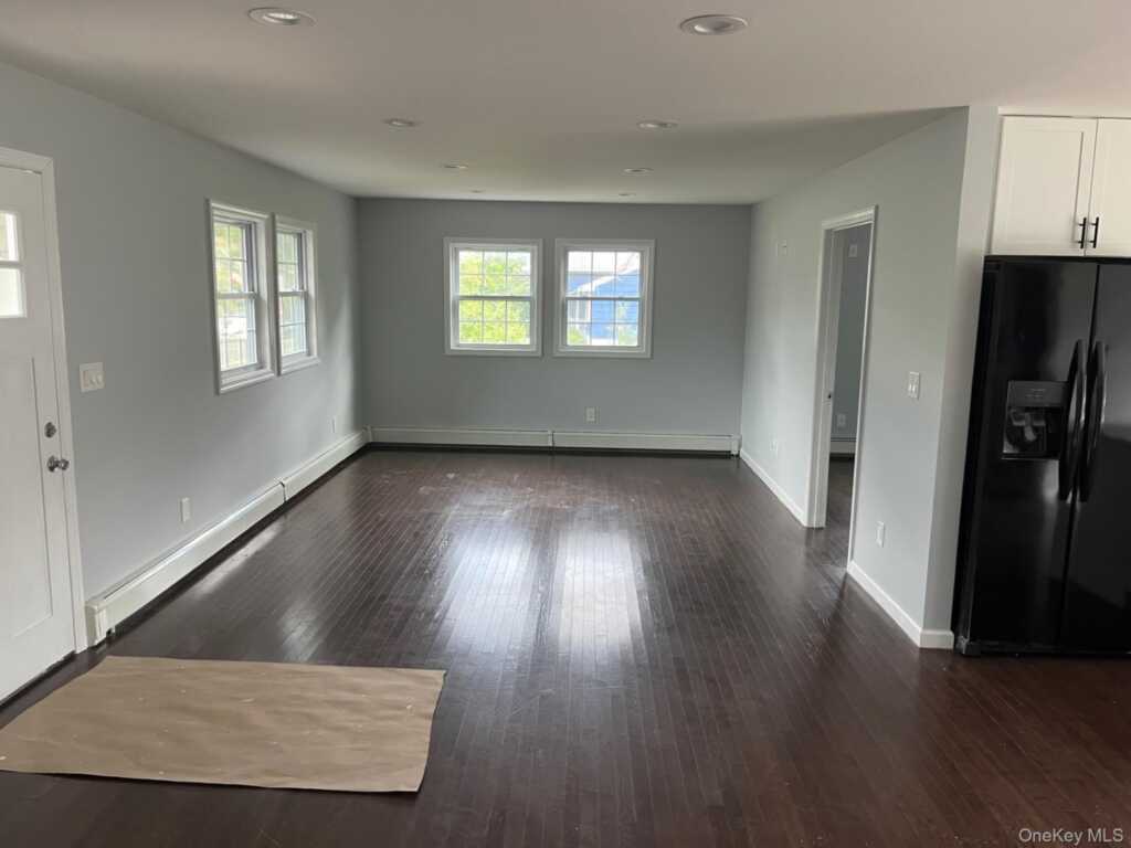 25 Collyer Avenue, New City, NY 10956 - Photo 6 of 7