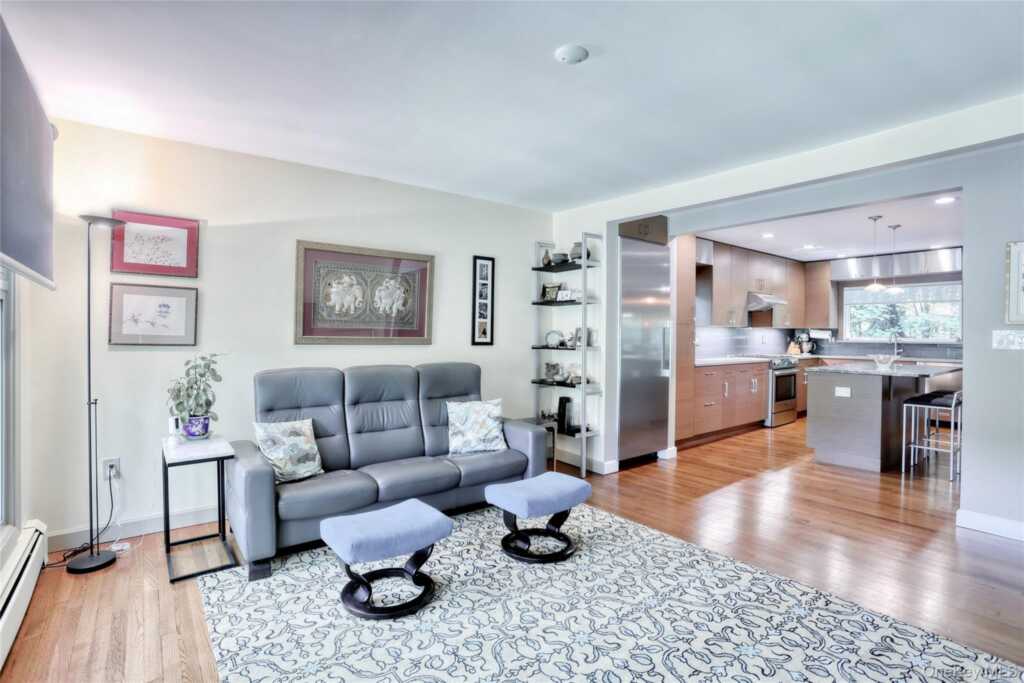 4 Steinway Court, Suffern, NY 10901 - Photo 14 of 32