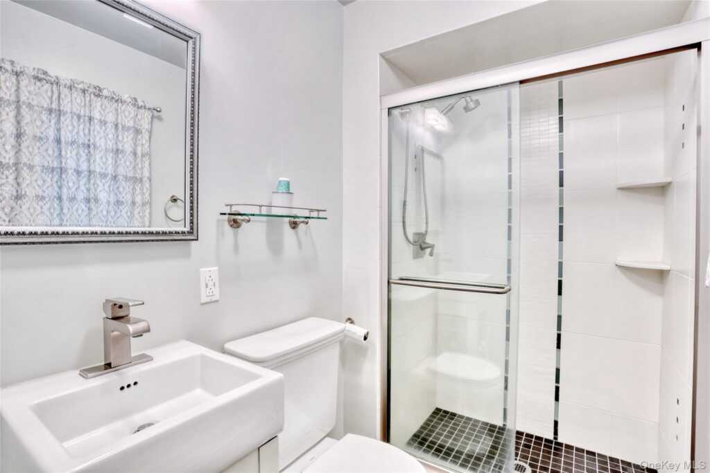 4 Steinway Court, Suffern, NY 10901 - Photo 16 of 32