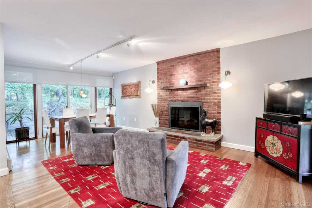 4 Steinway Court, Suffern, NY 10901 - Photo 6 of 32
