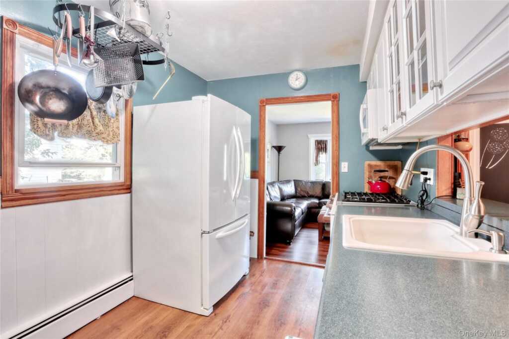 31 Lexow Avenue, Nanuet, NY 10954 - Photo 7 of 24