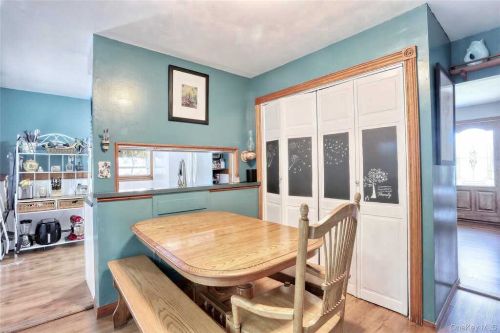 31 Lexow Avenue, Nanuet, NY 10954 - Photo 8 of 24