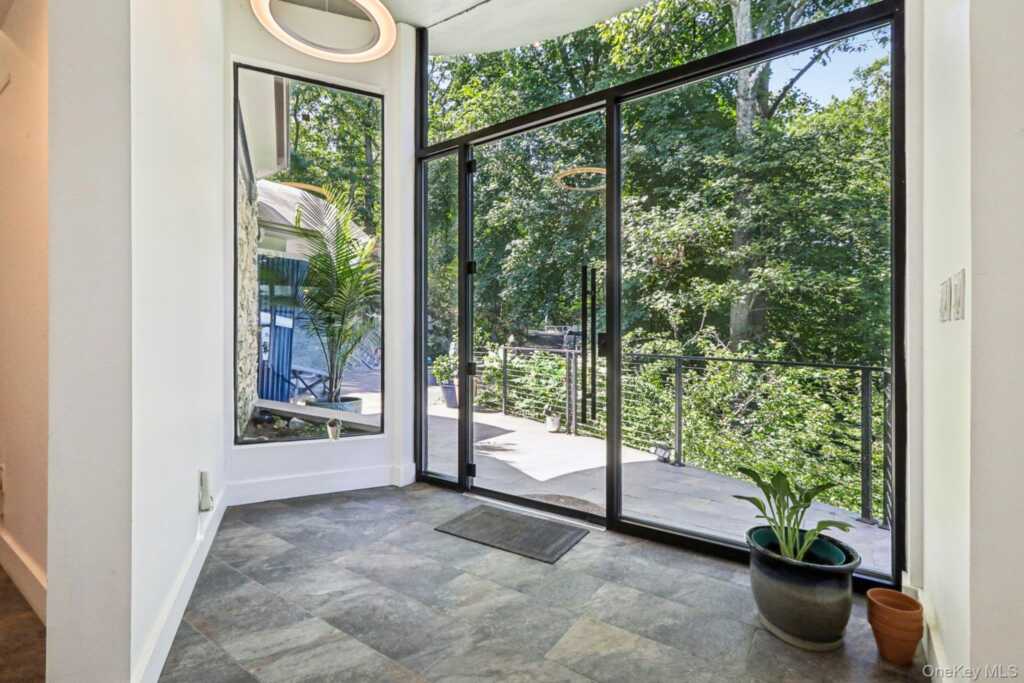 288 South Boulevard, Nyack, NY 10960 - Photo 5 of 29