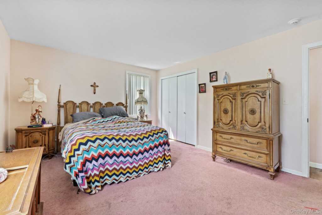100 Daisy Farms Drive, New Rochelle, NY 10804 - Photo 12 of 30
