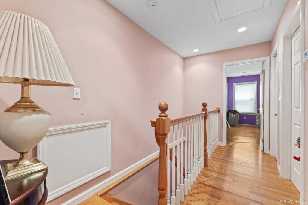 100 Daisy Farms Drive, New Rochelle, NY 10804 - Photo 15 of 30
