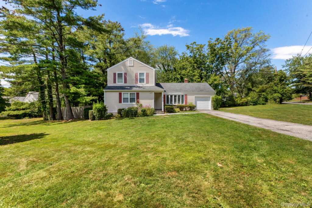 100 Daisy Farms Drive, New Rochelle, NY 10804 - Photo 26 of 30