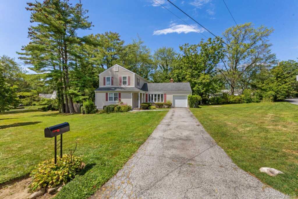 100 Daisy Farms Drive, New Rochelle, NY 10804 - Photo 27 of 30