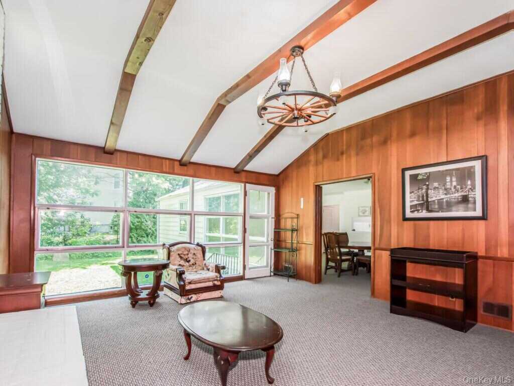 90 Daisy Farms Drive, New Rochelle, NY 10804 - Photo 17 of 45