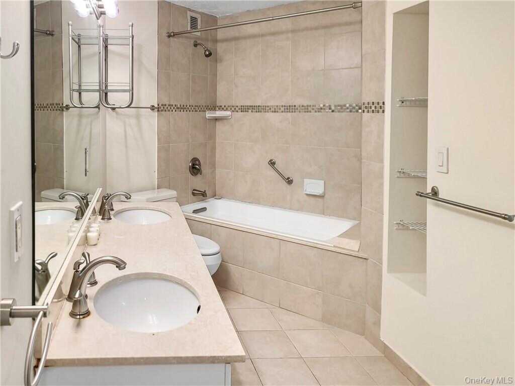 4 Martine Avenue, Unit #617, White Plains, NY 10606 - Photo 13 of 32