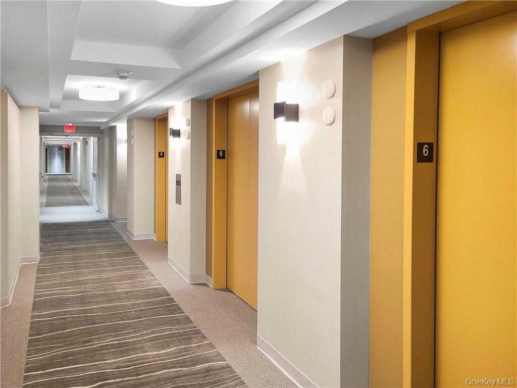 4 Martine Avenue, Unit #617, White Plains, NY 10606 - Photo 2 of 32