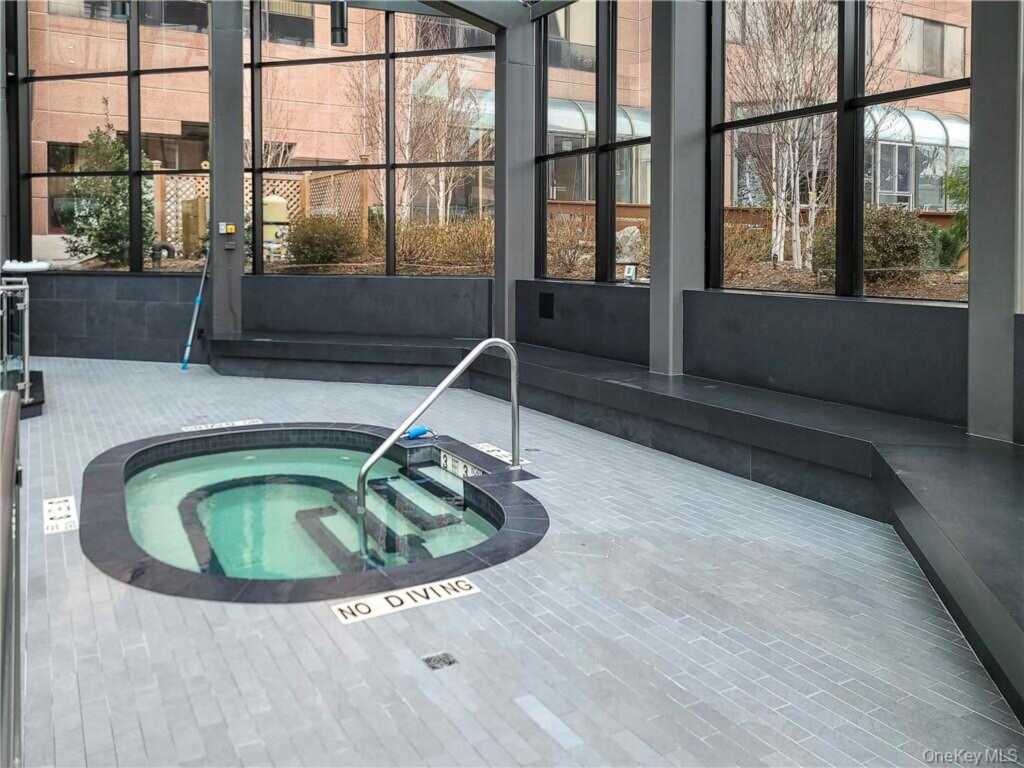 4 Martine Avenue, Unit #617, White Plains, NY 10606 - Photo 26 of 32