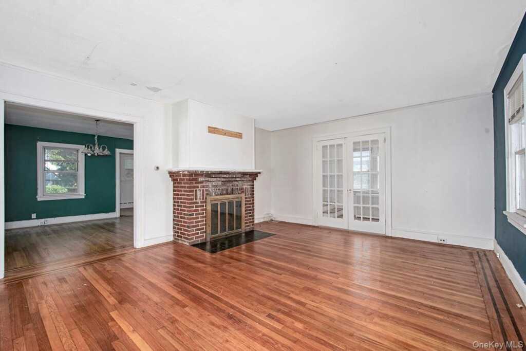 232 Chatterton Parkway, White Plains, NY 10606 - Photo 4 of 21