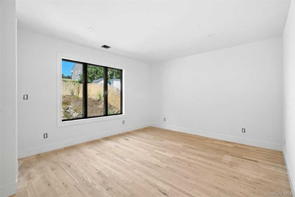 64 1/2 Exchange Place, Rye, NY 10573 - Photo 18 of 38