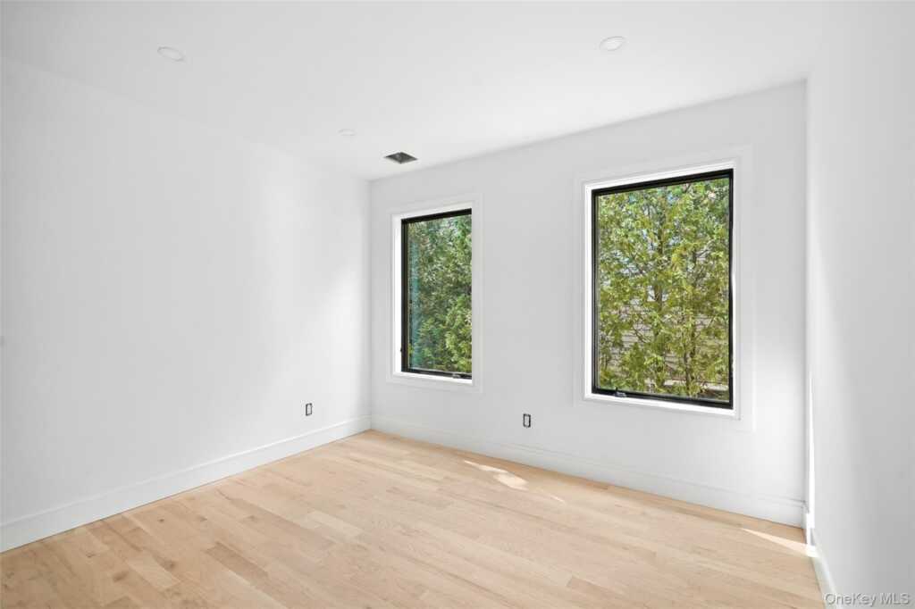 64 1/2 Exchange Place, Rye, NY 10573 - Photo 19 of 38