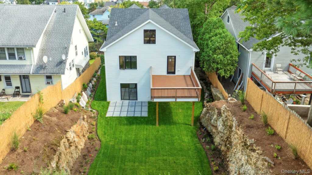 64 1/2 Exchange Place, Rye, NY 10573 - Photo 32 of 38