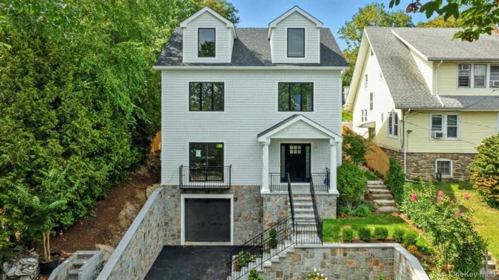 64 1/2 Exchange Place, Rye, NY 10573 - Photo 4 of 38