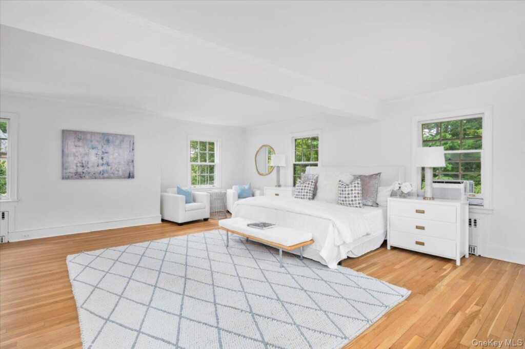 120 Lyncroft Road, New Rochelle, NY 10804 - Photo 12 of 34