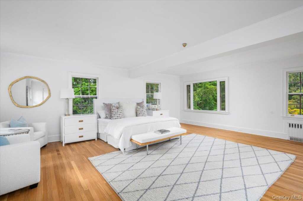 120 Lyncroft Road, New Rochelle, NY 10804 - Photo 13 of 34