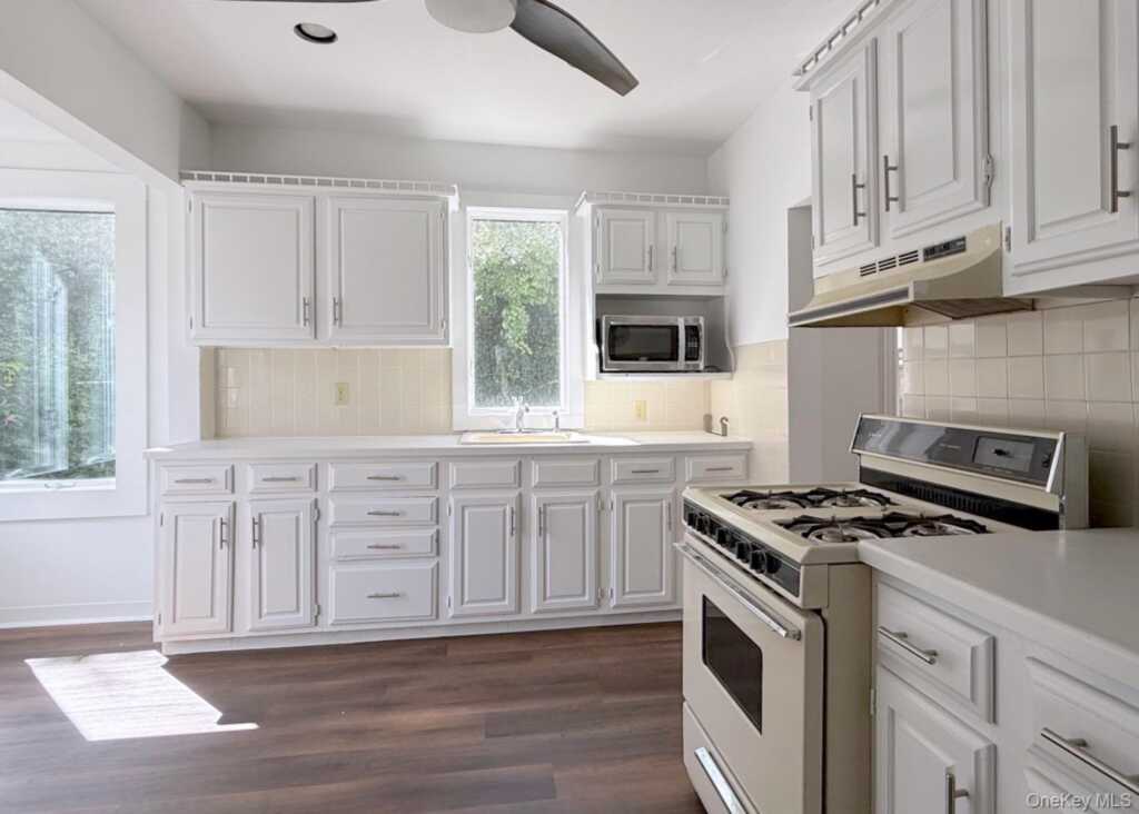 38 Riverdale Avenue, Rye, NY 10573 - Photo 11 of 28