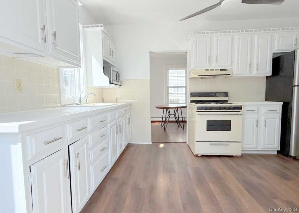 38 Riverdale Avenue, Rye, NY 10573 - Photo 12 of 28