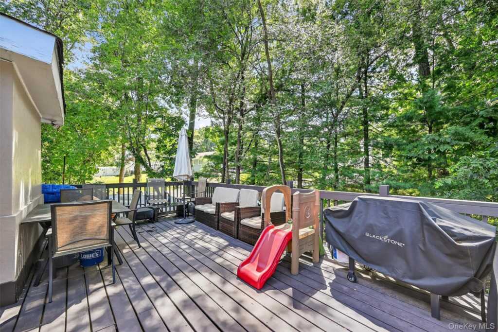 731 Manette Lane, Valley Cottage, NY 10989 - Photo 43 of 50