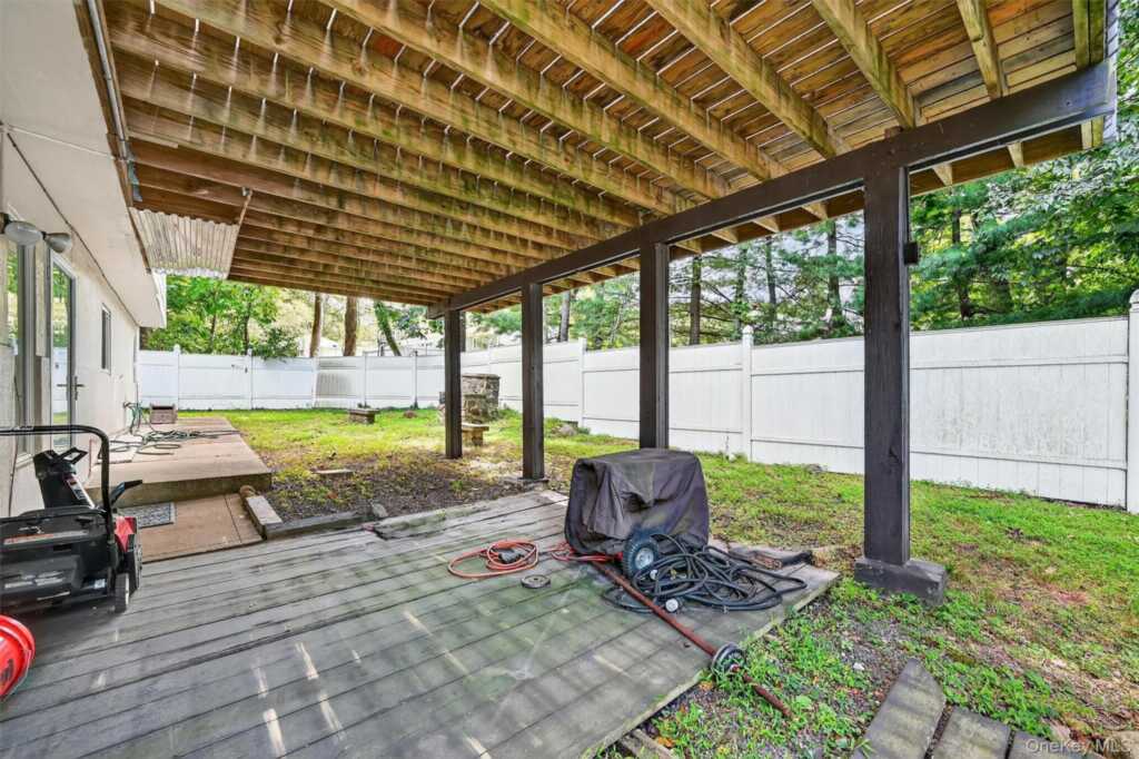 731 Manette Lane, Valley Cottage, NY 10989 - Photo 45 of 50