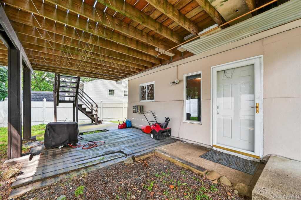 731 Manette Lane, Valley Cottage, NY 10989 - Photo 47 of 50