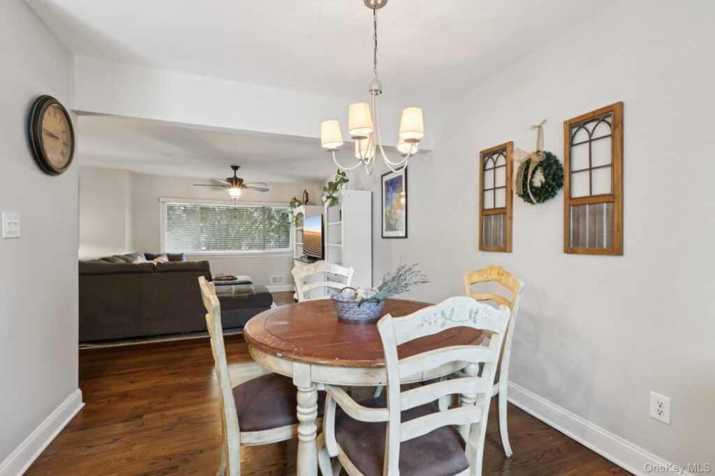 961 Tilton Road, Valley Cottage, NY 10989 - Photo 12 of 41