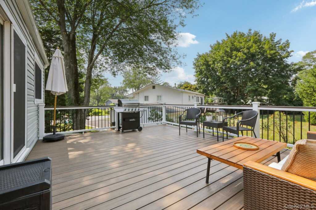 961 Tilton Road, Valley Cottage, NY 10989 - Photo 35 of 41