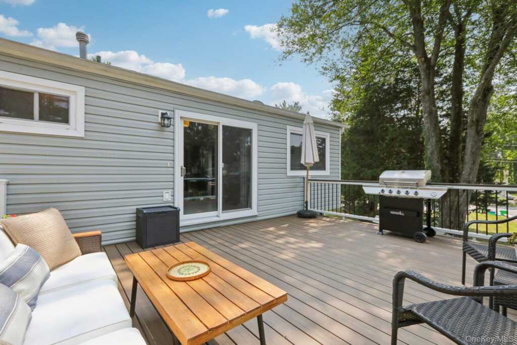 961 Tilton Road, Valley Cottage, NY 10989 - Photo 37 of 41
