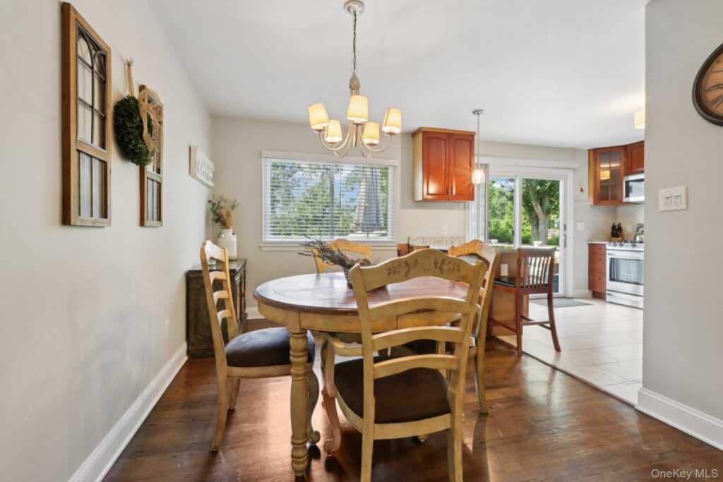 961 Tilton Road, Valley Cottage, NY 10989 - Photo 8 of 41