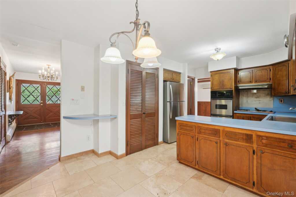 415 Phillips Hill Road, New City, NY 10956 - Photo 17 of 50