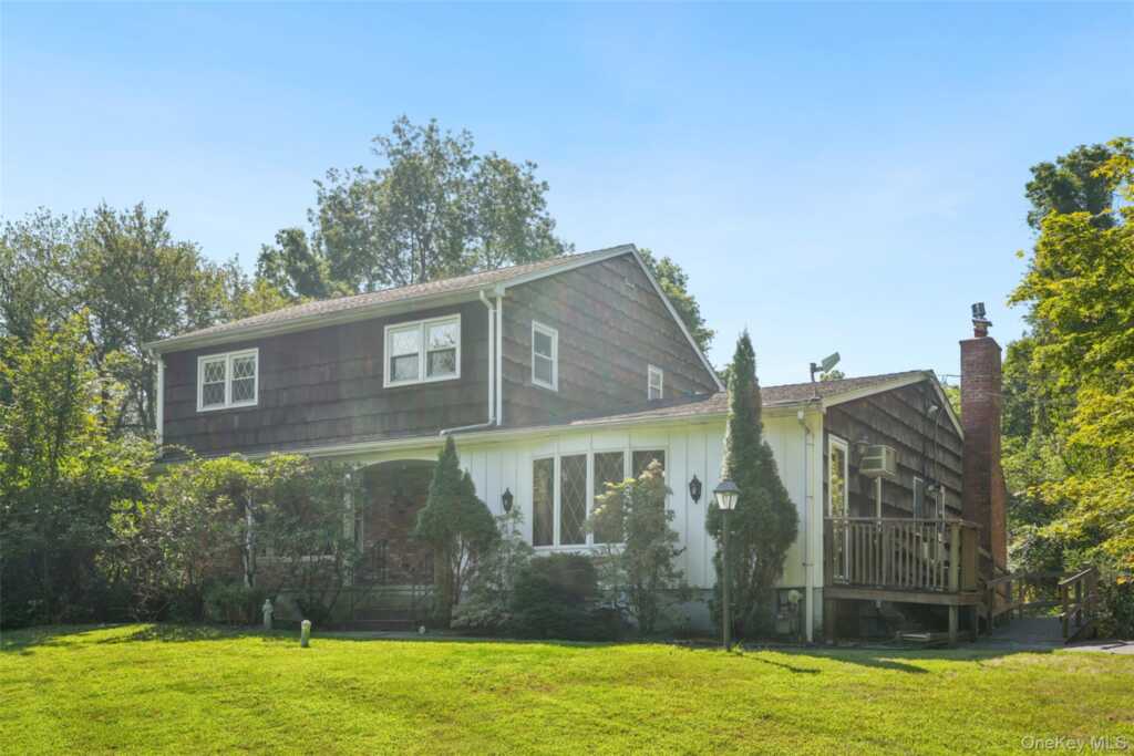 415 Phillips Hill Road, New City, NY 10956 - Photo 3 of 50
