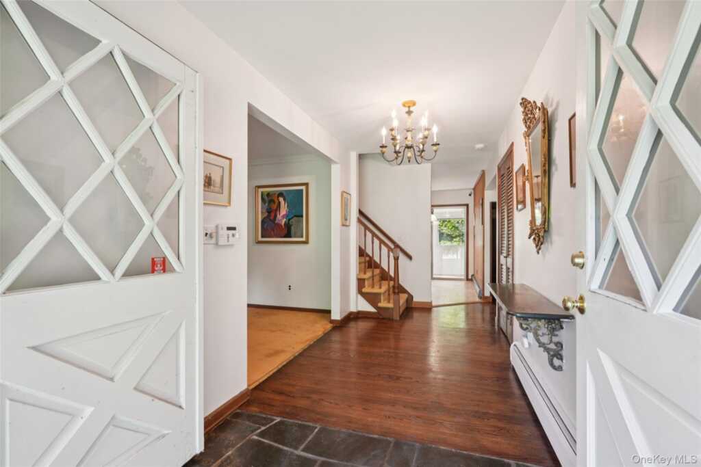 415 Phillips Hill Road, New City, NY 10956 - Photo 5 of 50